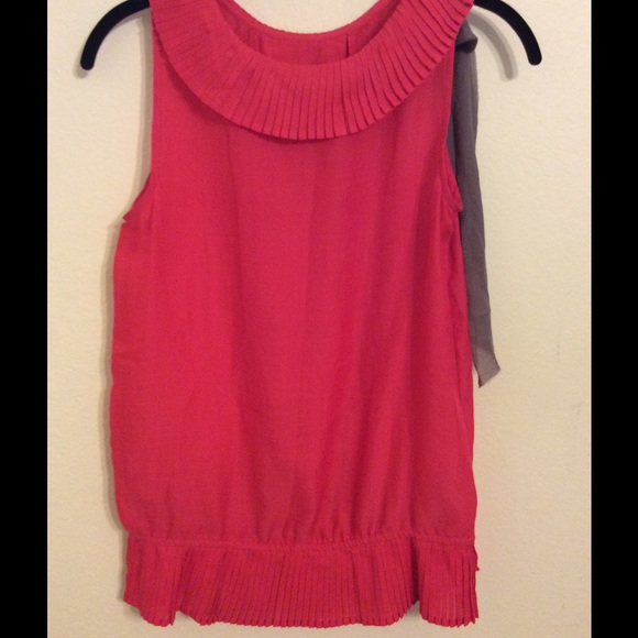Loft pleated top - Picture 2 of 3